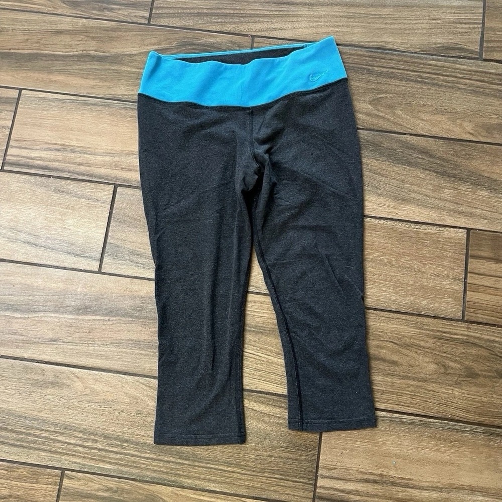 Nike Dri Fit Cropped Leggings Womens M Gray Blue Athletic Workout Capri Pants